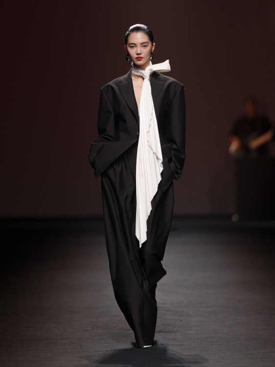 Comme Moi, additional runway look 2, Shanghai Fashion Week SS27